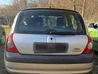 Gebraucht Renault Clio II 75 PS (55 kW) 2005 Silber Kleinwagen