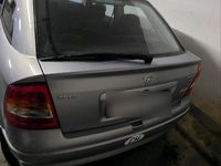Gebraucht Opel Astra 115 PS (84 kW) 2000 Silber Limousine