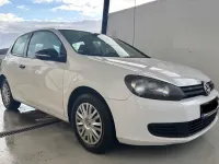 Gebraucht VW Golf VI 86 PS (63 kW) 2011 Weiß Kleinwagen