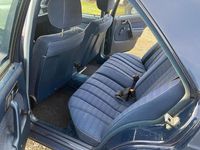 Gebraucht Mercedes 190 118 PS (86 kW) 1988 Blau Limousine