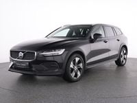 Gebraucht Volvo V60 CC Plus 197 PS (144 kW) 2023 Schwarz onyx black / metallic Kombi