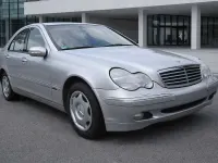 Gebraucht Mercedes C220 Elegance 143 PS (105 kW) 2001 477 Limousine