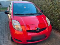 Gebraucht Toyota Yaris 68 PS (50 kW) 2010 Rot Kleinwagen