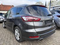 Gebraucht Ford S-MAX Titanium 190 PS (139 kW) 2022 Magneticgrau (metallic) Van / Kleinbus