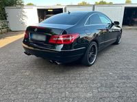 Gebraucht Mercedes E250 204 PS (150 kW) 2009 Schwarz Coupé