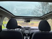 Gebraucht Nissan Qashqai N-Connecta 163 PS (119 kW) 2016 Schwarz SUV