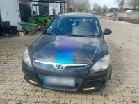 Gebraucht Hyundai i30 109 PS (80 kW) 2010 Schwarz Kleinwagen