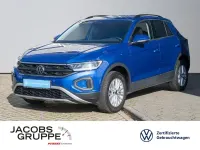 Second-hand VW T-Roc Life 81 CP (59 kW) 2023 Albastru SUV