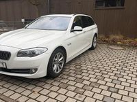 Gebraucht BMW 525 118 PS (86 kW) 2012 Weiß Kombi