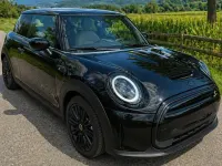 Gebraucht Mini Cooper SE 135 kW (184 PS) 2022 Schwarz Kleinwagen