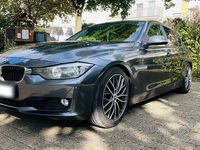 Gebraucht BMW 320 184 PS (135 kW) 2013 Grau Limousine