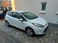 Gebraucht Ford Fiesta 60 PS (44 kW) 2011 Weiß Kleinwagen
