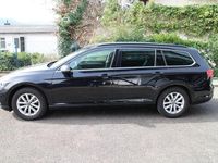 Gebraucht VW Passat Business 150 PS (110 kW) 2022 Schwarz Kombi