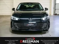 Gebraucht VW Passat Elegance 150 PS (110 kW) 2025 Grenadillschwarz metallic Kombi