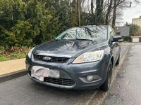 Gebraucht Ford Focus 101 PS (74 kW) 2011 Grau Limousine
