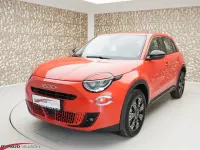 Neu Fiat 600 101 PS (74 kW) 2025 Orange SUV