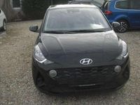 Gebraucht Hyundai i10 Select 67 PS (49 kW) 2023 Schwarz Kleinwagen