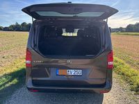 Gebraucht Mercedes V250 190 PS (139 kW) 2016 Braun Van / Kleinbus