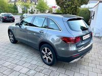Gebraucht Mercedes GLC300 194 PS (142 kW) 2022 Grau SUV