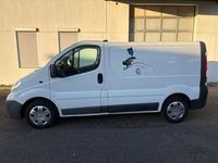 Second-hand Opel Vivaro 114 CP (83 kW) 2010 Alb Monovolum