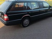 Gebraucht Mercedes 260 160 PS (117 kW) 1992 Schwarz Limousine