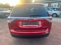 Gebraucht Mitsubishi Outlander Invite 150 PS (110 kW) 2015 Rot SUV