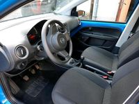 Second-hand VW up! 60 CP (44 kW) 2015 Albastru Hatchback