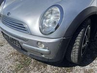 Usado Mini Cooper 116 HP (85 kW) 2002 Prateado Citadino
