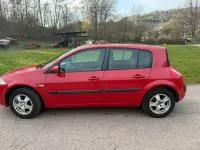 Gebraucht Renault Mégane 113 PS (83 kW) 2005 Rot Kleinwagen