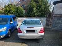 Gebraucht Mercedes E220 150 PS (110 kW) 2005 Grau Limousine