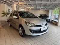Gebraucht Renault Clio Rip Curl 101 PS (74 kW) 2009 Silber Limousine