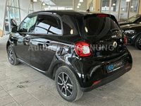 Gebraucht Smart ForFour Electric Drive Passion 60 kW (82 PS) 2020 Karosserie in schwarz / black Limousine