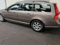 Gebraucht Volvo V70 Momentum 114 PS (83 kW) 2012 Braun Kombi