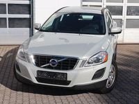 Gebraucht Volvo XC60 Momentum 215 PS (158 kW) 2012 Cosmic white SUV
