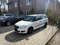 Gebraucht Skoda Fabia Ambiente 69 PS (50 kW) 2011 Weiß Kombi