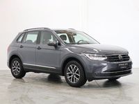 Second-hand VW Tiguan Life 150 CP (110 kW) 2023 Gri SUV