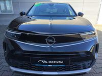 Gebraucht Opel Mokka-e Elegance 100 kW (136 PS) 2023 Diamant schwarz/karbon schwarz SUV