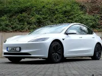 Gebraucht Tesla Model 3 RWD 208 kW (283 PS) 2024 Weiß perleffekt (metallic) Limousine