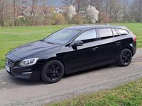Gebraucht Volvo V60 Business Edition 136 PS (100 kW) 2015 Schwarz Kombi