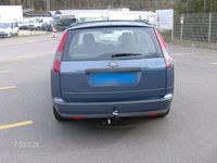 Gebraucht Ford Focus Trend 101 PS (74 kW) 2005 Blau Kombi