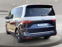 Neu VW Multivan Life 150 PS (110 kW) 2026 Weiß (candyweiß/ starlight blue metallic) Van