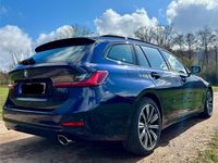 Gebraucht BMW 330 Shadowline 286 PS (210 kW) 2022 Blau Kombi