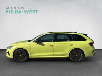 Neu Skoda Octavia RS 265 PS (194 kW) 2026 Grün Kombi