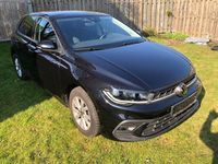 Gebraucht VW Polo Active 110 PS (80 kW) 2023 Schwarz Kleinwagen