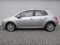 Gebraucht Toyota Auris 101 PS (74 kW) 2010 Silber (metallic) Limousine