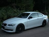 Gebraucht BMW 320 M Sport 170 PS (125 kW) 2011 Weiß Coupé