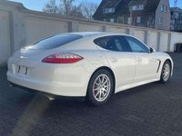 Gebraucht Porsche Panamera 250 PS (183 kW) 2012 Carraraweiß Kleinwagen