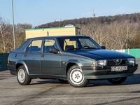 Gebraucht Alfa Romeo 75 148 PS (108 kW) 1989 Grau Limousine