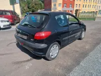 Używany Peugeot 206 75 KM (55 kW) 2001 Czarny Hatchback