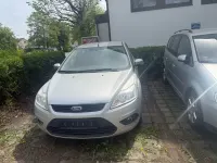 Gebraucht Ford Focus Style 145 PS (106 kW) 2010 Silber Limousine